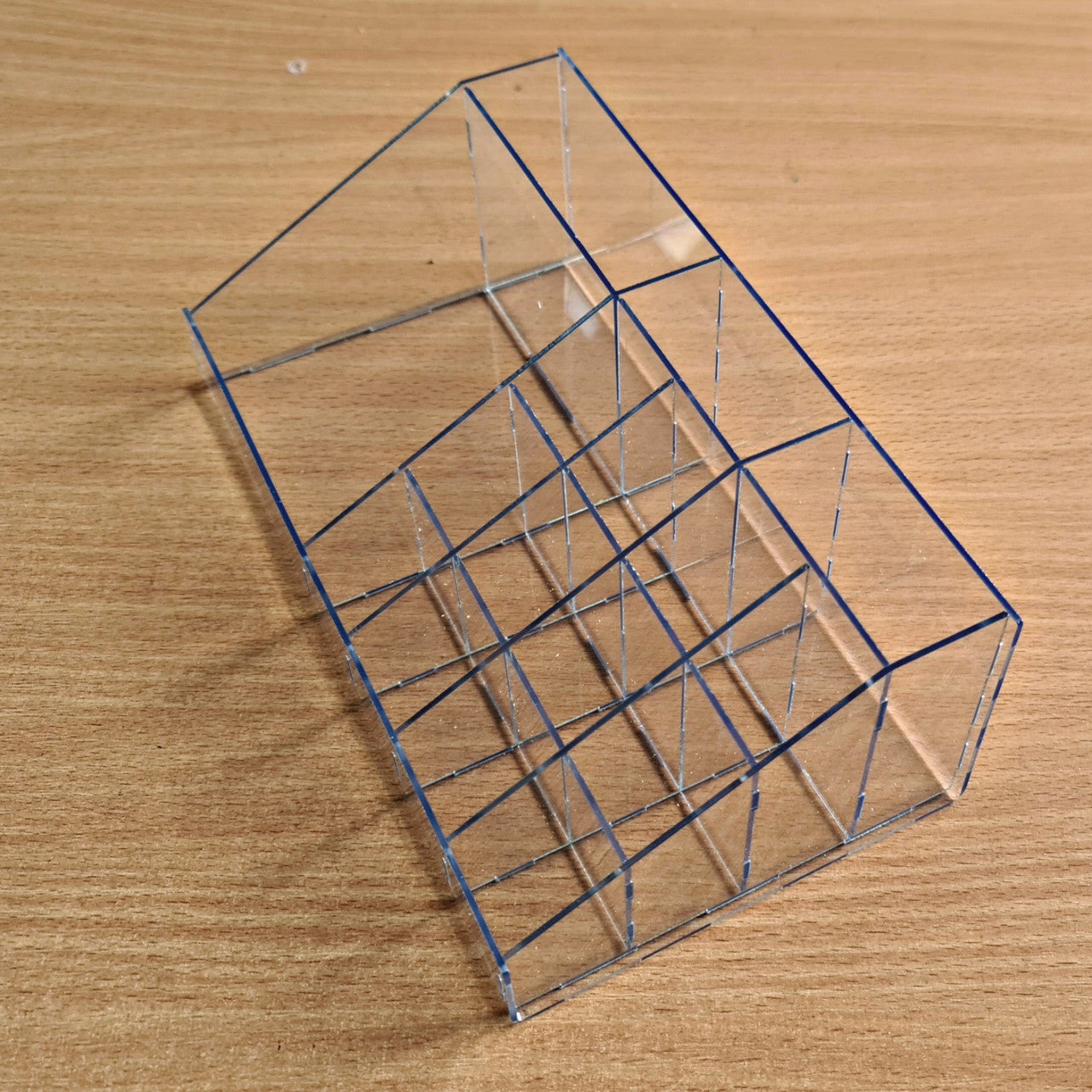 Cosmetics organizer